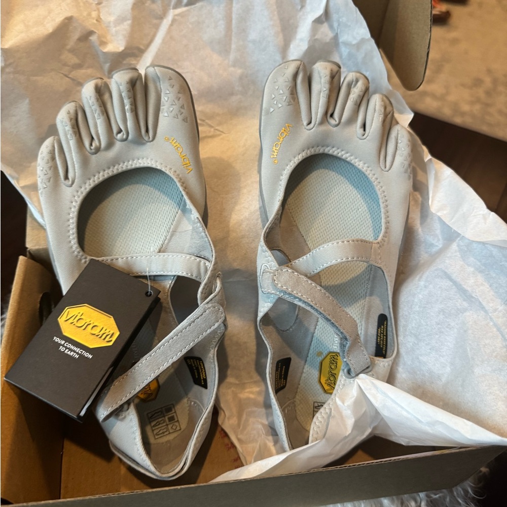 Vibram FiveFingers V-Soul Gray Toe Shoes 38 US 7-7.5